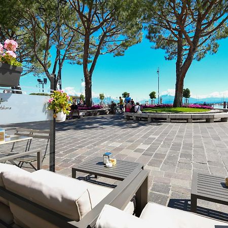 Hotel Tripoli Desenzano del Garda Exterior photo